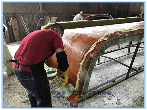 水上樂(lè)園設(shè)備玻璃鋼制作現(xiàn)場(chǎng)1